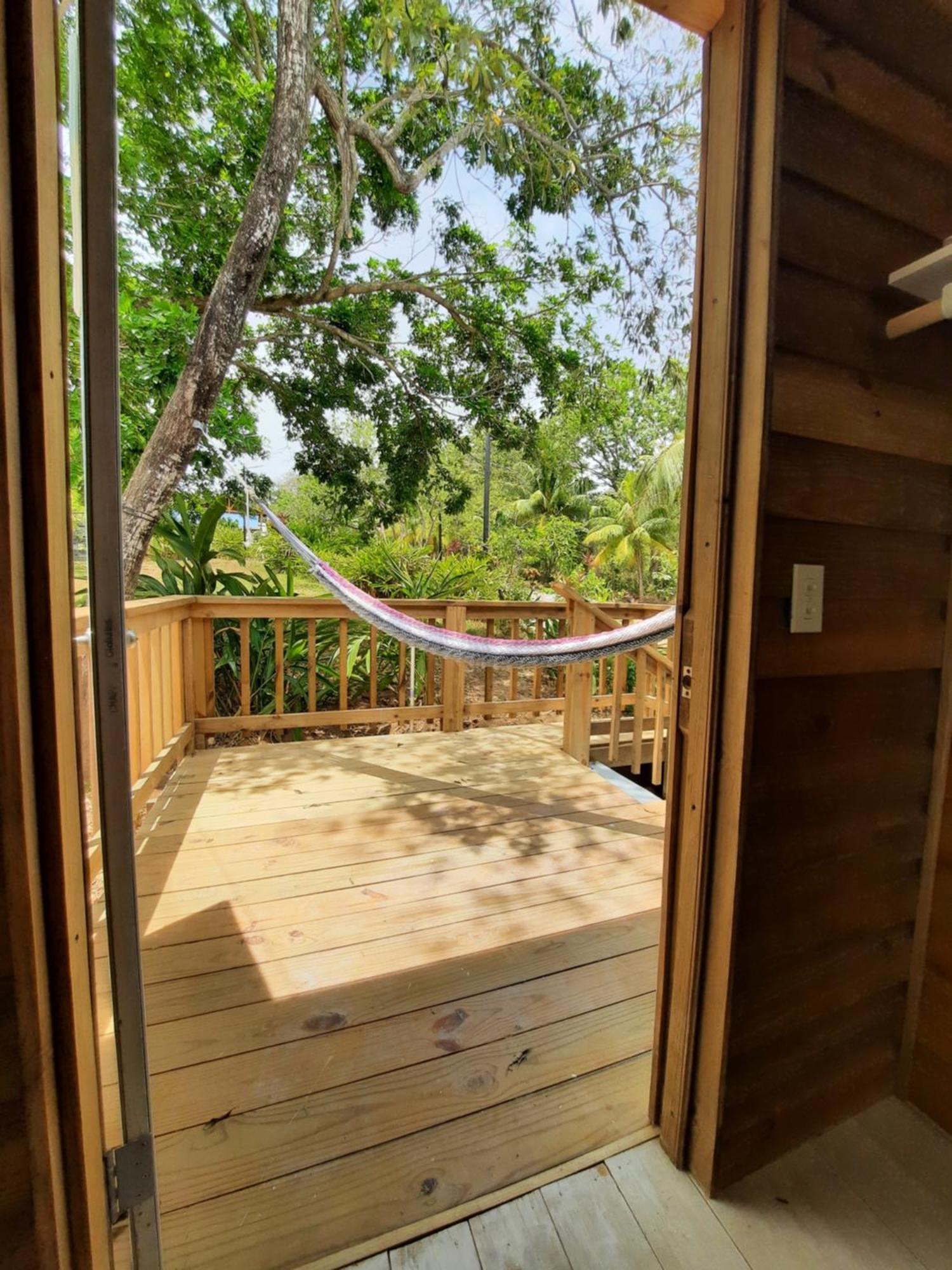 Guava Grove Resort & Villas Sandy Bay Eksteriør billede