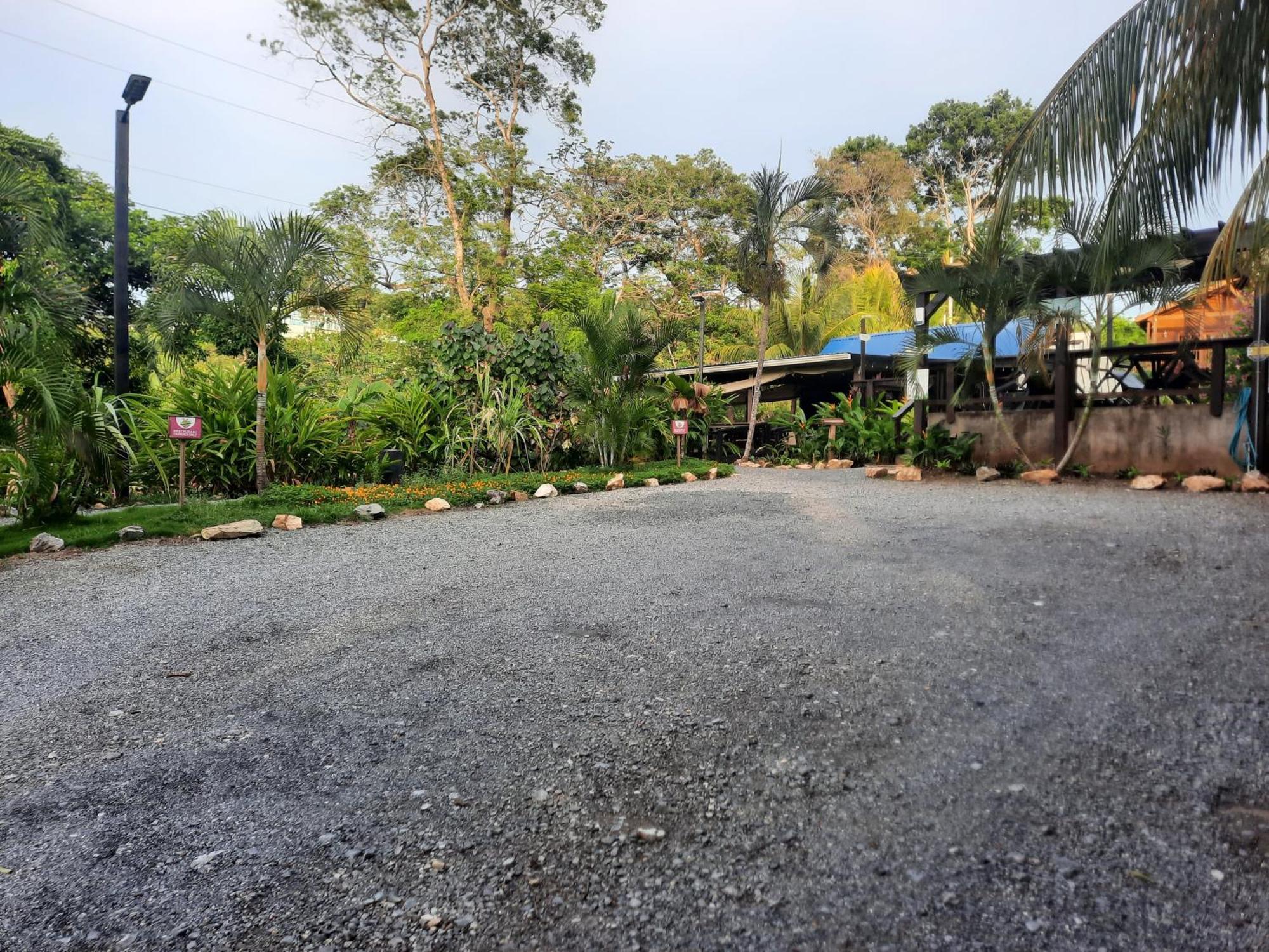 Guava Grove Resort & Villas Sandy Bay Eksteriør billede