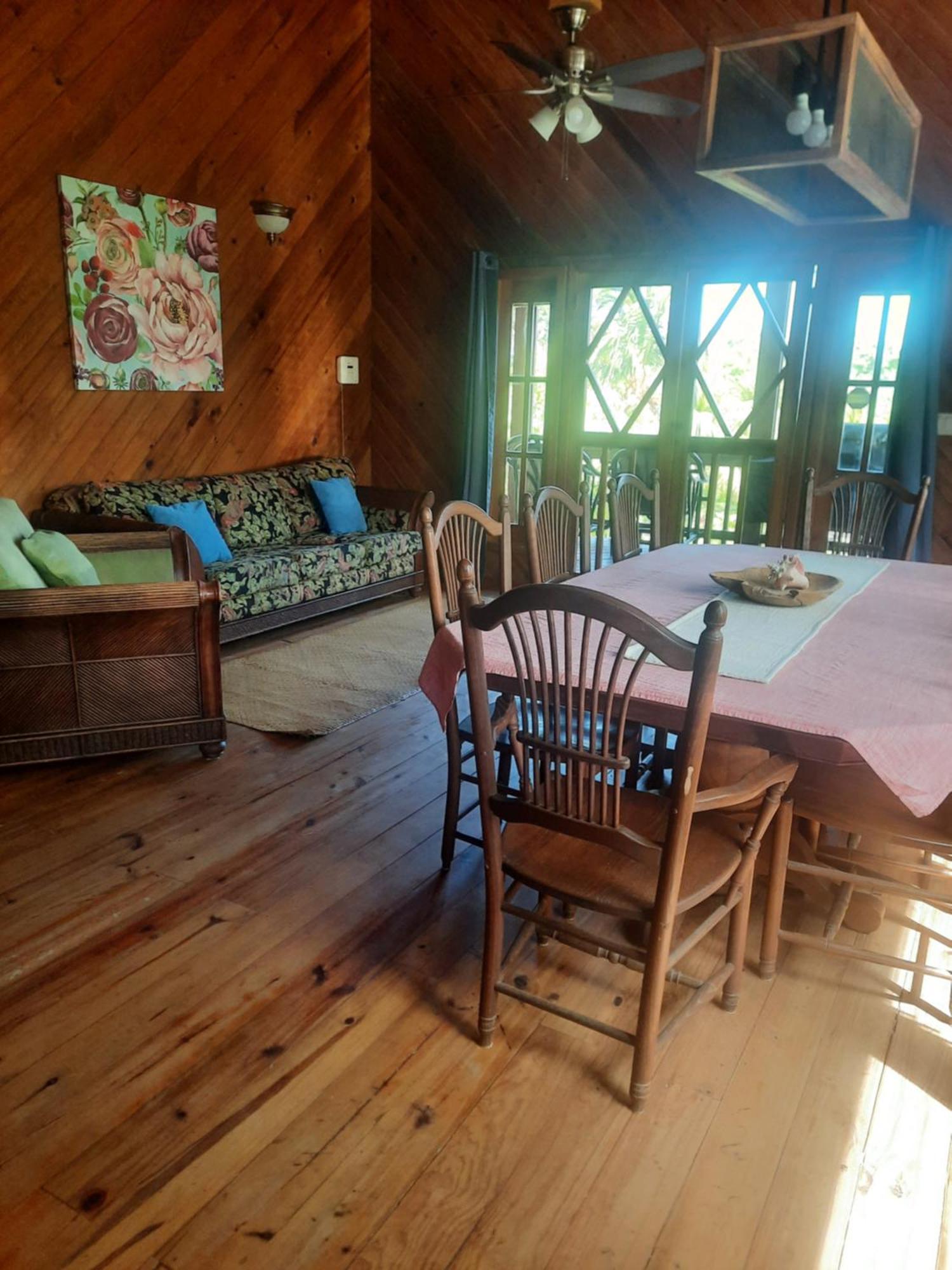 Guava Grove Resort & Villas Sandy Bay Eksteriør billede