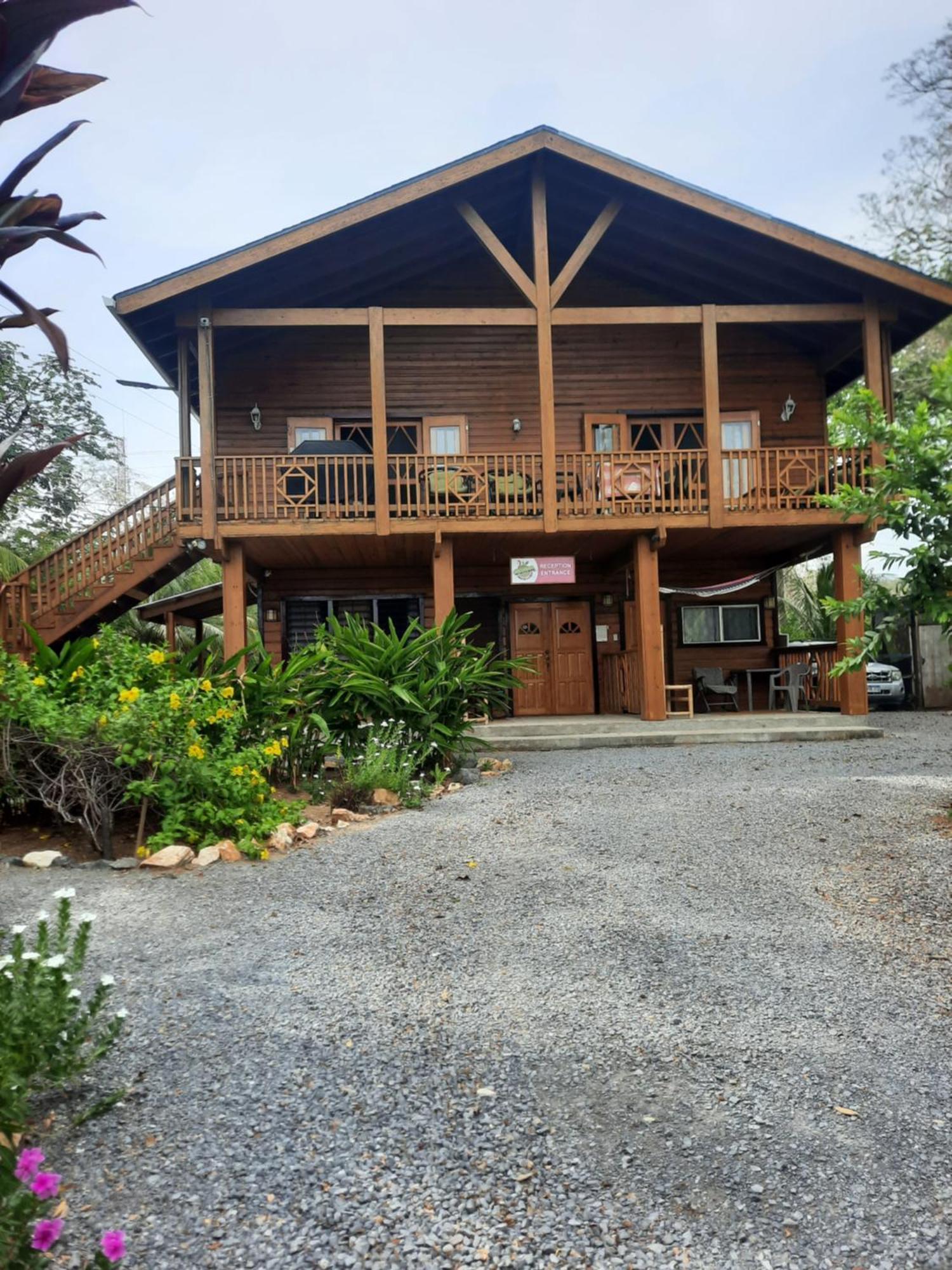 Guava Grove Resort & Villas Sandy Bay Eksteriør billede