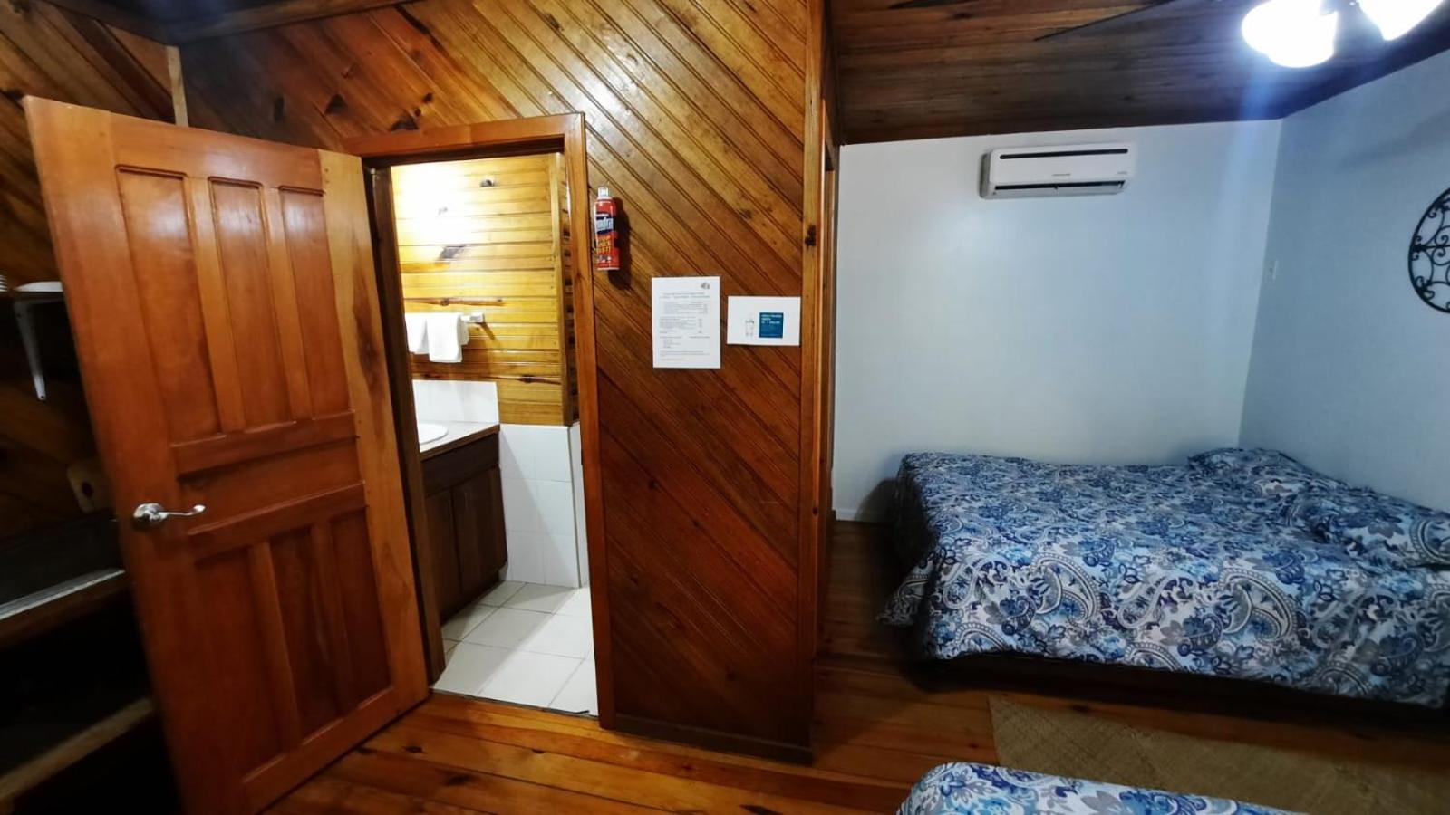 Guava Grove Resort & Villas Sandy Bay Værelse billede