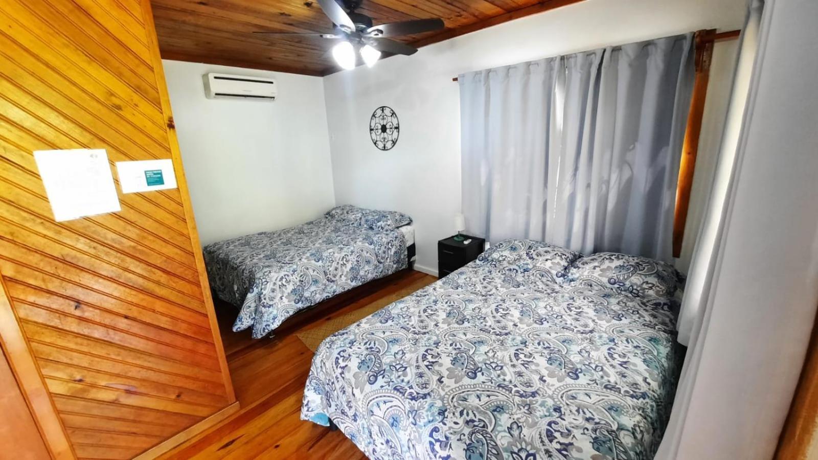 Guava Grove Resort & Villas Sandy Bay Værelse billede